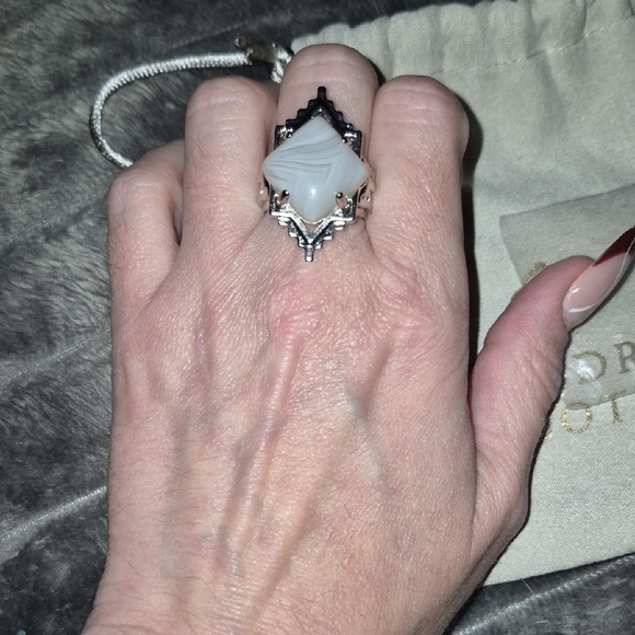 Kendra Scott Cass CCKTL Ring RHOD Gray Banded Agate Sz 7 NWT - Picture 4 of 8